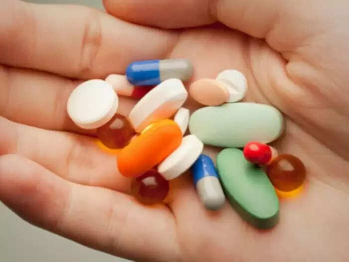 हाथ-पैर कांपने के कारण: जानें क्या हो सकते हैं गंभीर संकेत