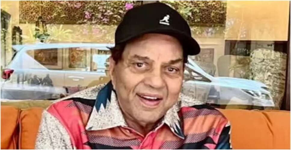 धर्मेंद्र की सेहत को लेकर हेमा मालिनी की प्रार्थना की अपील