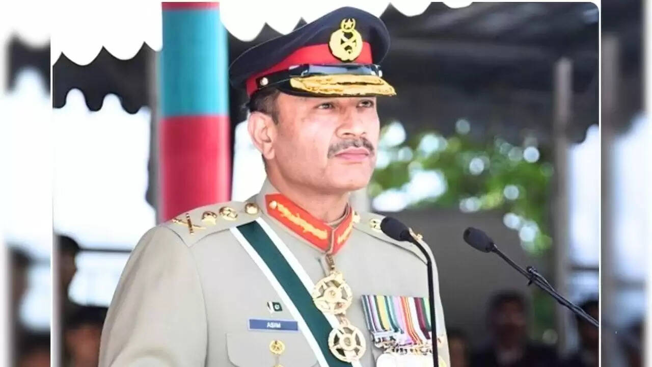 आसिम मुनीर के लिए 2026: ज्योतिषियों की भविष्यवाणियाँ