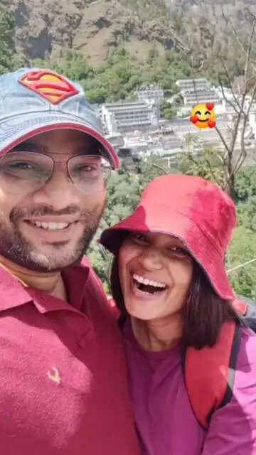 आईपीएस सरोज कुमारी ने जुड़वा बच्चों को दिया जन्म, पारंपरिक वेशभूषा में नजर आईं