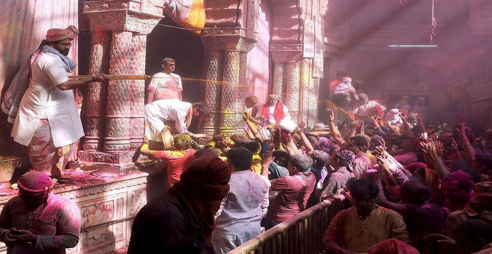सुप्रीम कोर्ट ने बांके बिहारी मंदिर प्रबंधन पर सुनवाई में भगवान कृष्ण को बताया मध्यस्थ