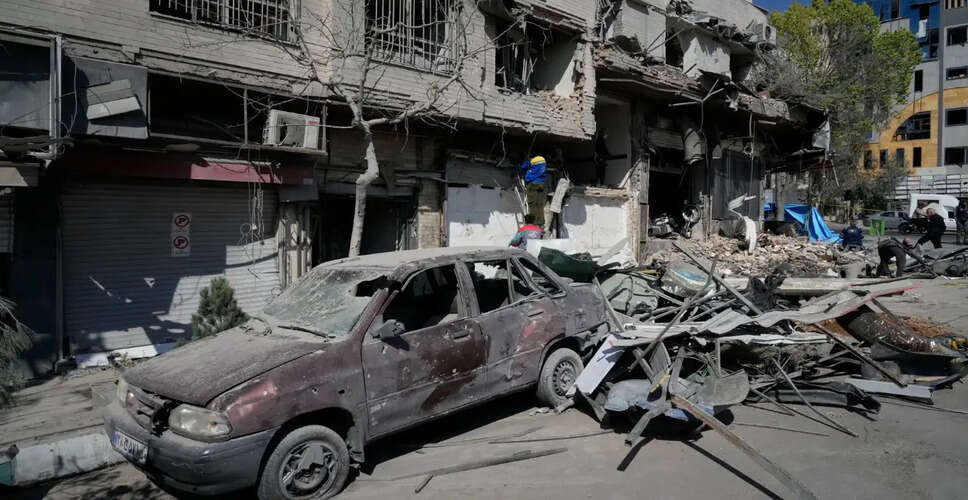 ईरान के राष्ट्रपति ने पड़ोसी देशों से मांगी माफी, लेकिन हमले जारी