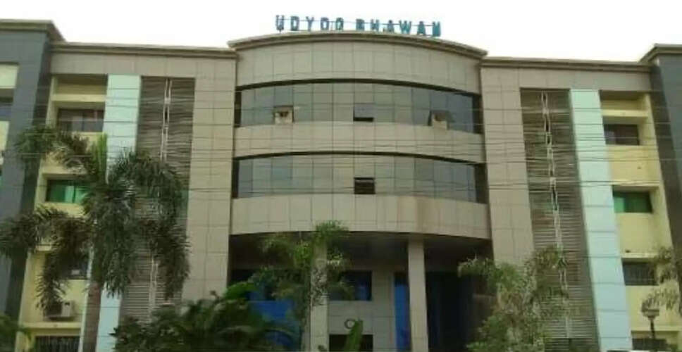 सुकमा में पूर्व मंत्री के प्रभाव से सहायक संचालक का तबादला रुका