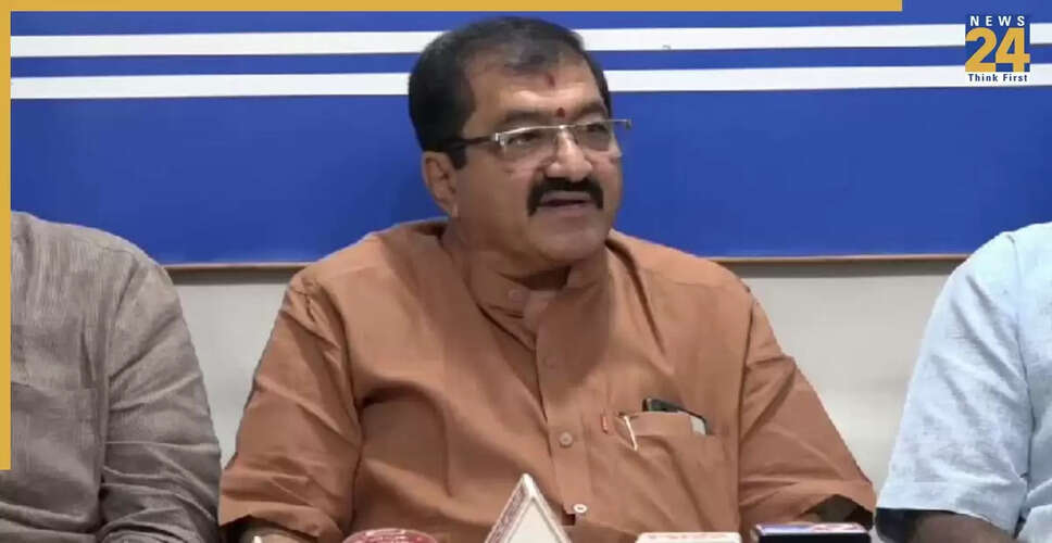 कर्नाटका के बीजेपी विधायक बी पी हरिश पर महिला IAS अधिकारी का अपमान करने का आरोप