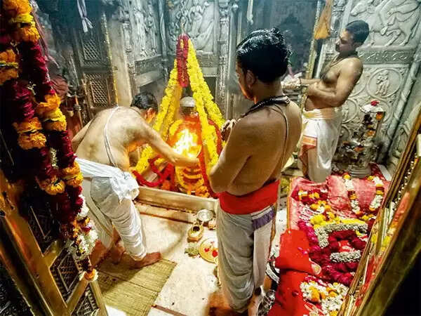 भारत के अनोखे मंदिर जहां पुरुषों का प्रवेश वर्जित है