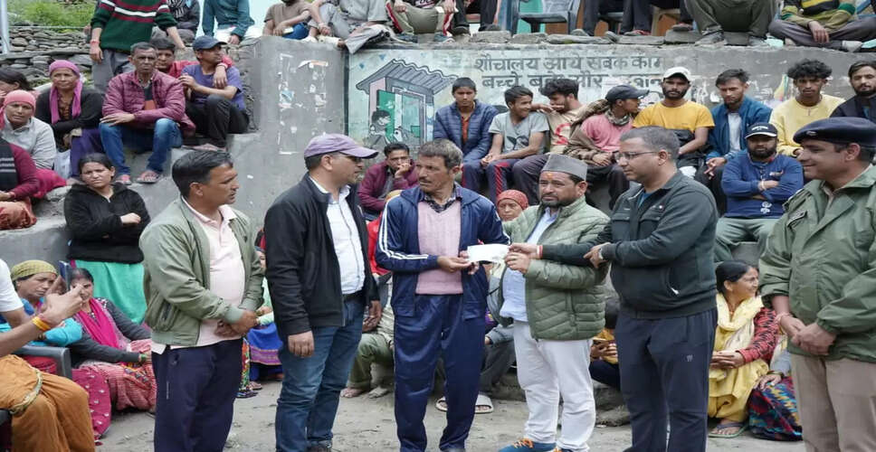 उत्तरकाशी में आपदा प्रभावित परिवारों को 5 लाख रुपये की सहायता वितरण शुरू