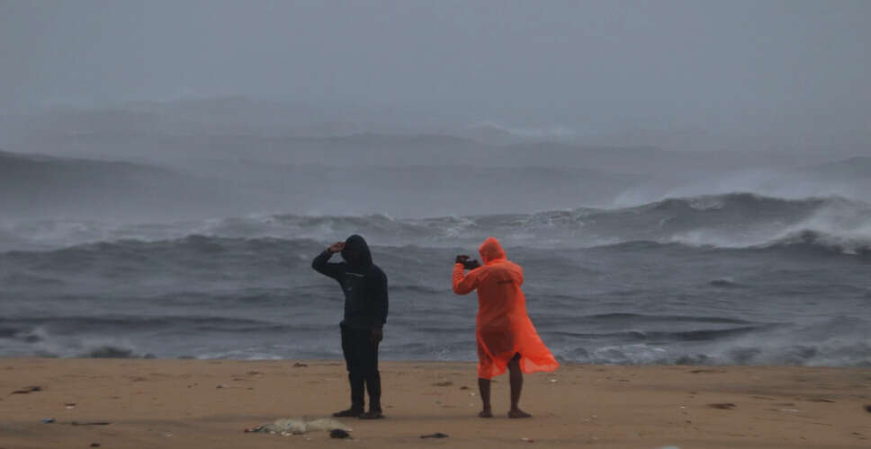 तेलंगाना और आंध्र प्रदेश में चक्रवाती तूफान 'मोंथा' का कहर: भारी बारिश और जान-माल का नुकसान