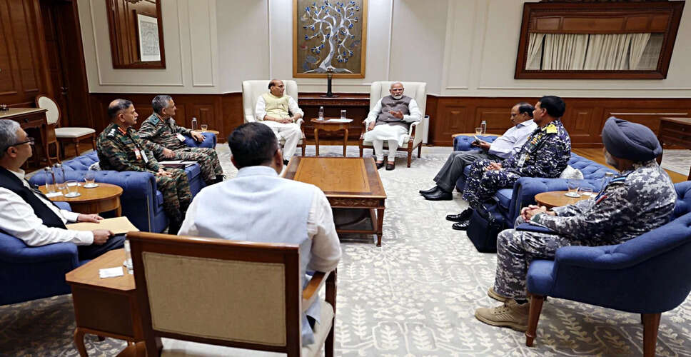 प्रधानमंत्री मोदी ने वायुसेना दिवस पर वायु योद्धाओं को दी बधाई