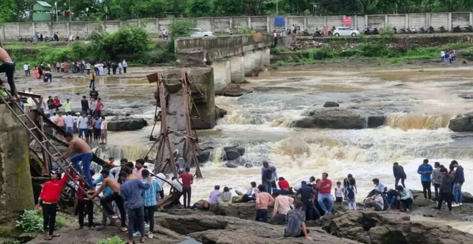 Indrayani River Bridge Collapse: Survivor Shares Harrowing Experience