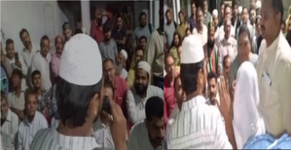 मुरादाबाद सीट से सपा प्रत्याशी रुचि वीरा का मुस्लिम बाहुल्य इलाके में हो रहा भारी विरोध