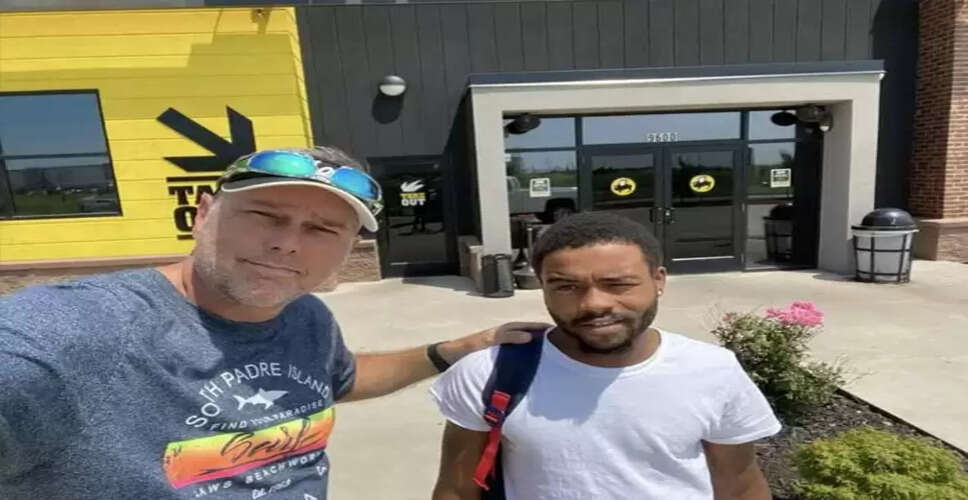 अमेरिका में एक युवक की संघर्ष की कहानी: 27 किलोमीटर पैदल चलकर काम करने वाला फ्रैंकलिन