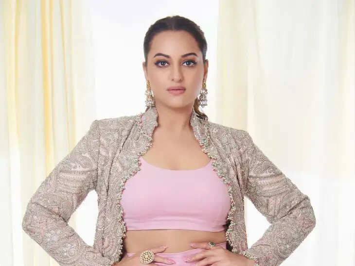 बॉलीवुड के 10 सितारे जो शराब का सेवन नहीं करते
