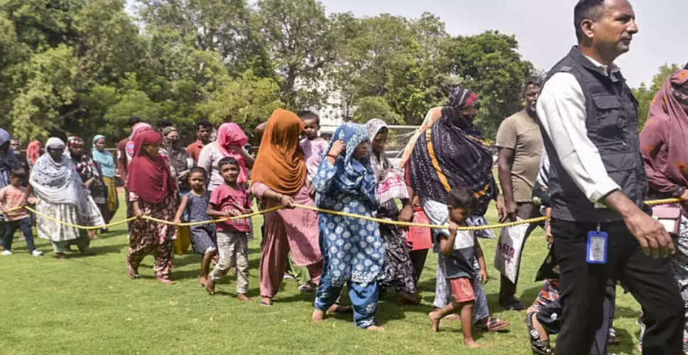 गुजरात में 'ऑपरेशन डेल्टा हंट' के तहत 501 संदिग्ध बांग्लादेशी नागरिकों की गिरफ्तारी
