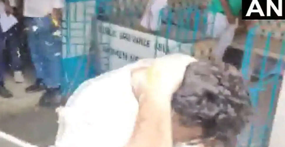 पश्चिम बंगाल में TMC नेताओं पर अंडे फेंकने की घटनाएँ बढ़ी