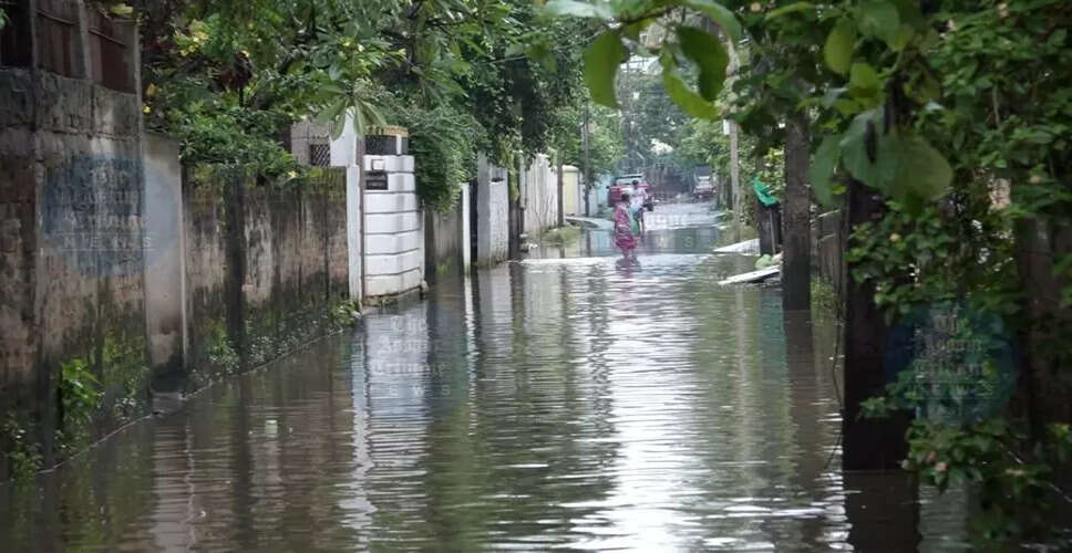 गुवाहाटी में भारी बारिश से जलभराव और जनजीवन प्रभावित