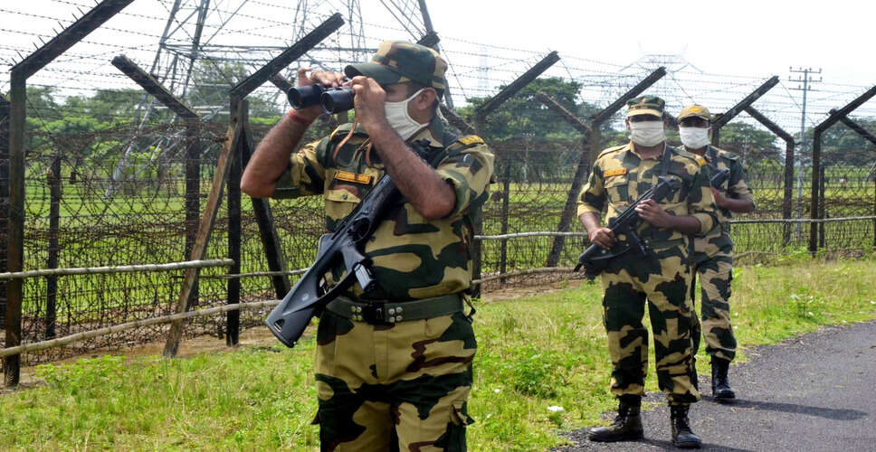 पश्चिम बंगाल में मादक पदार्थ तस्करों की गिरफ्तारी, 10 किलोग्राम गांजा बरामद