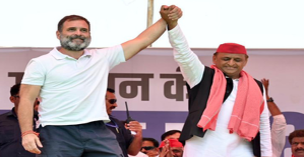 यूपी में राहुल-अखिलेश की रैली : दोनों नेताओं में नहीं दिखा तालमेल