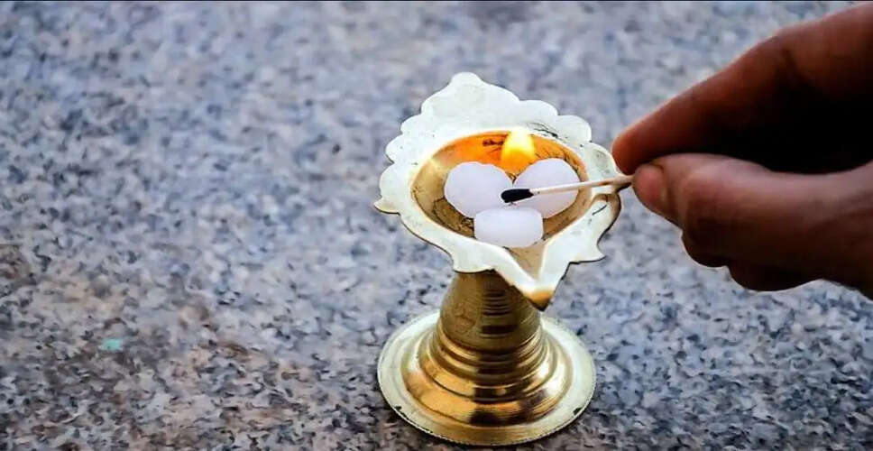 कपूर के अद्भुत उपाय: घर में सुख-शांति और समृद्धि लाने के लिए