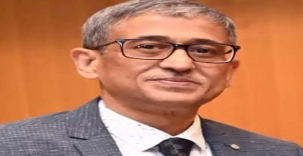 कलकत्ता उच्च न्यायालय के कार्यवाहक मुख्य न्यायाधीश के रूप में न्यायाधीश तपब्रता चक्रवर्ती की नियुक्ति