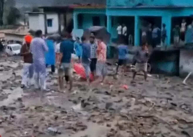 उत्तराखंड में बादल फटने से भारी तबाही, राहत कार्य जारी