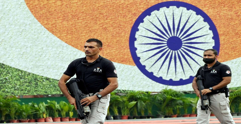 बीएसएफ के 16 कर्मियों को वीरता पदक से नवाजा गया
