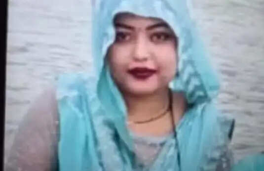 गोरखपुर में प्रेमिका की हत्या: प्रेमी ने गला रेतकर ली जान