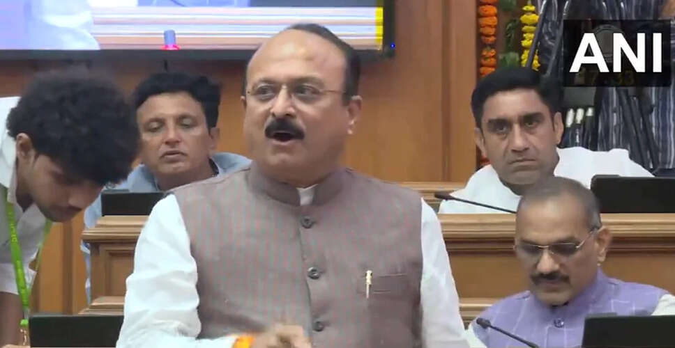 दिल्ली सरकार ने निजी स्कूलों की फीस विनियमन के लिए नया विधेयक पेश किया