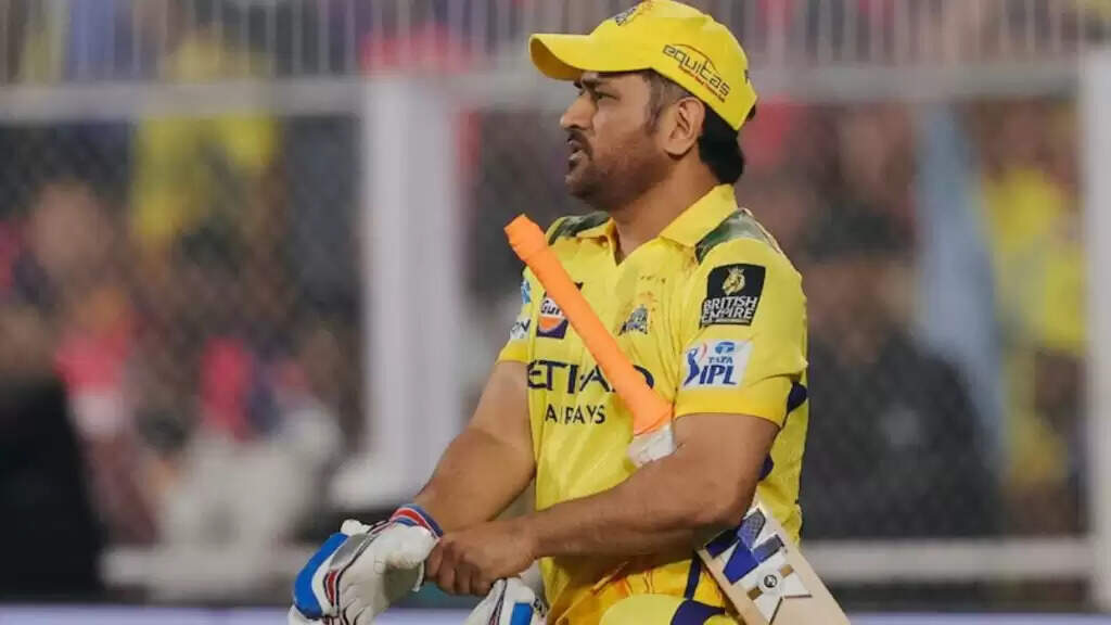 धोनी की गलतियों ने CSK को दिलाई हार, जानें तीन मुख्य कारण