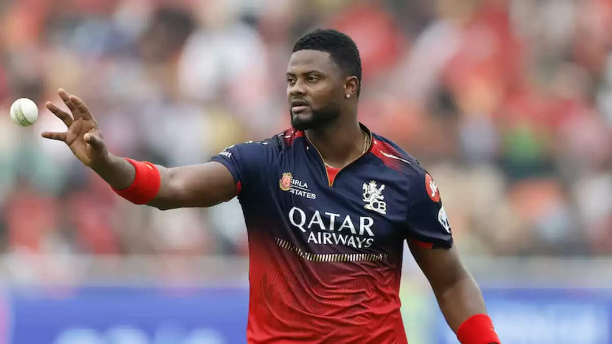 RCB के बल्लेबाज ने एक गेंद पर बनाए 22 रन, तोड़ा विश्व रिकॉर्ड