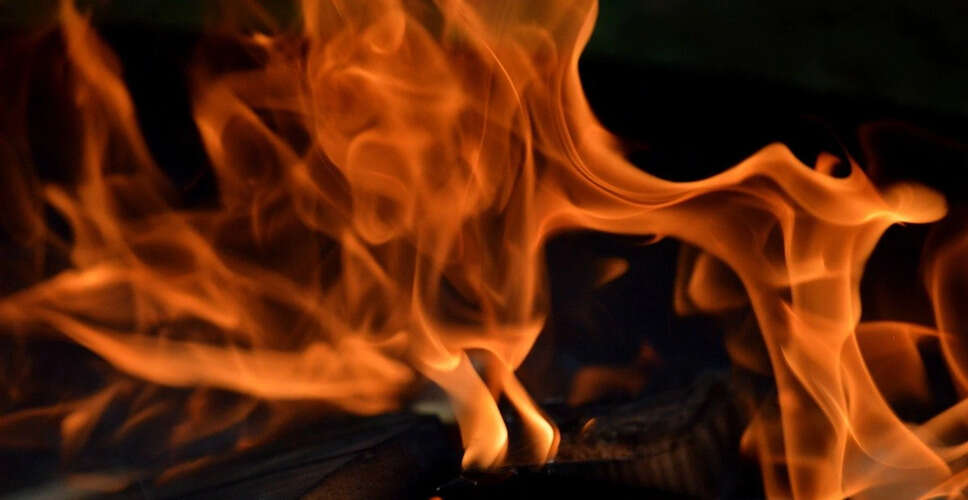 दिल्ली में 17 वर्षीय लड़की की जलने से मौत, पास में मिला युवक का शव