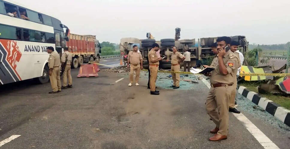 उन्नाव में भीषण सड़क दुर्घटना: छह की मौत, 21 घायल