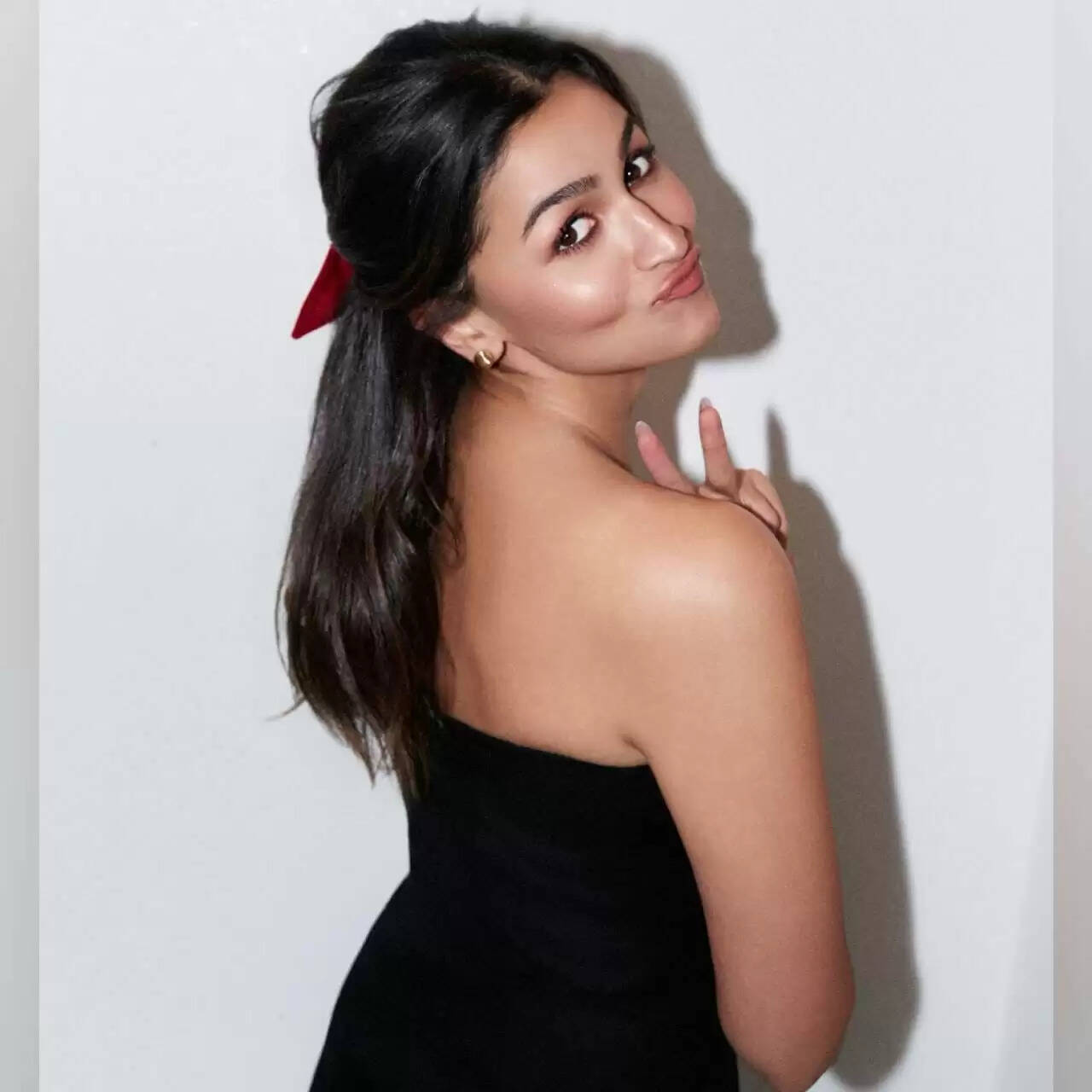 आलिया भट्ट का क्रिसमस लुक: फैशन और परिवार के साथ जश्न