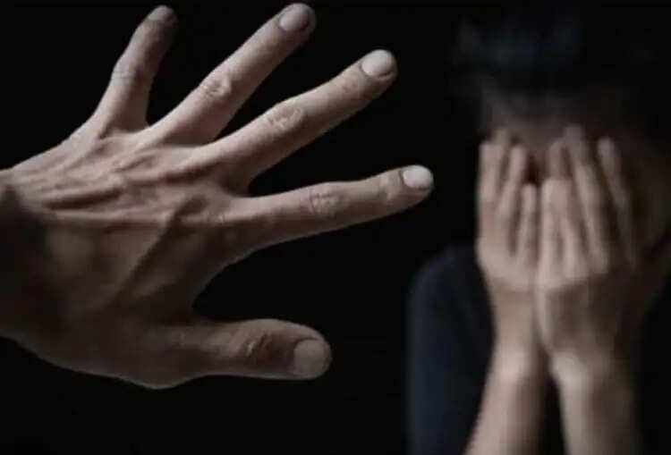 किशोरी के साथ अनैतिक संबंध बनाने का मामला, आरोपी गिरफ्तार