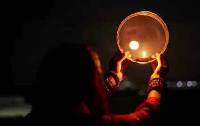 करवा चौथ 2025: पूजा विधि और शुभ मुहूर्त की जानकारी