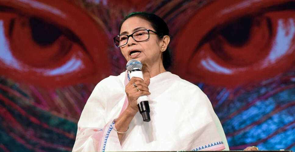 ममता बनर्जी ने बाढ़ से प्रभावित क्षेत्रों में सहायता का आश्वासन दिया
