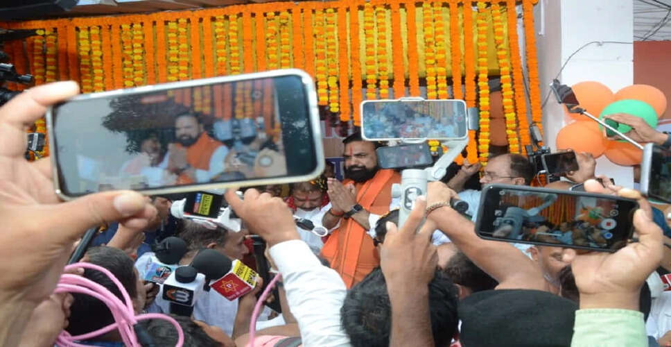 बिहार के उपमुख्यमंत्री ने जीएसटी बचत उत्सव में उपभोक्ताओं से की मुलाकात