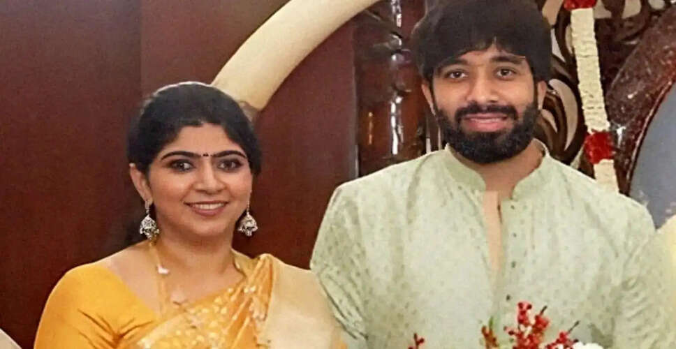 अधिक रविचंद्रन बने पिता, पत्नी ऐश्वर्या ने दिया बेटे को जन्म