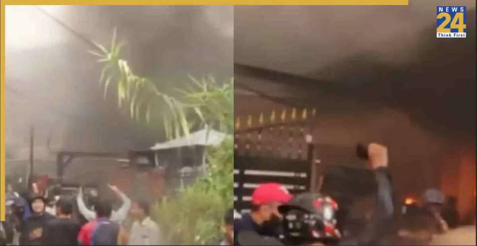 नेपाल में बढ़ते विरोध प्रदर्शन, पूर्व प्रधानमंत्री ओली का निवास जलाया गया