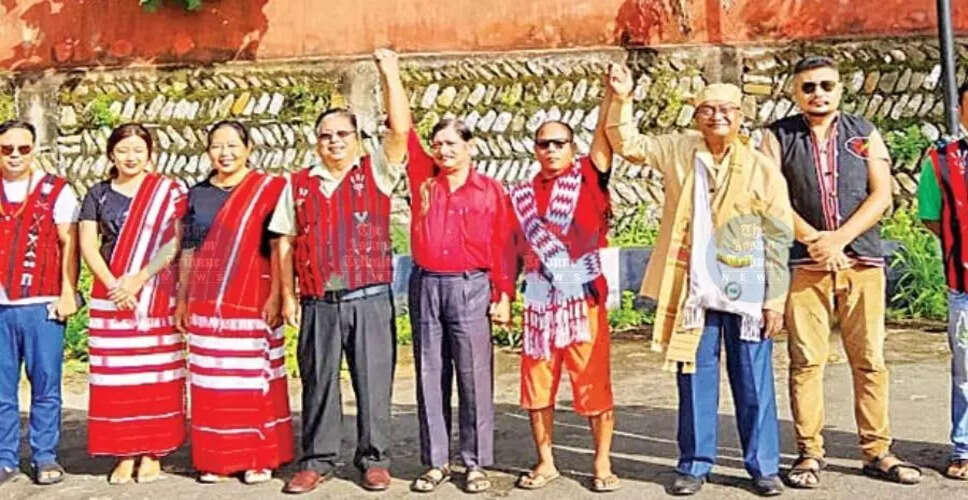 आदिवासी अधिकारों की रक्षा के लिए संगठनों का सहयोग