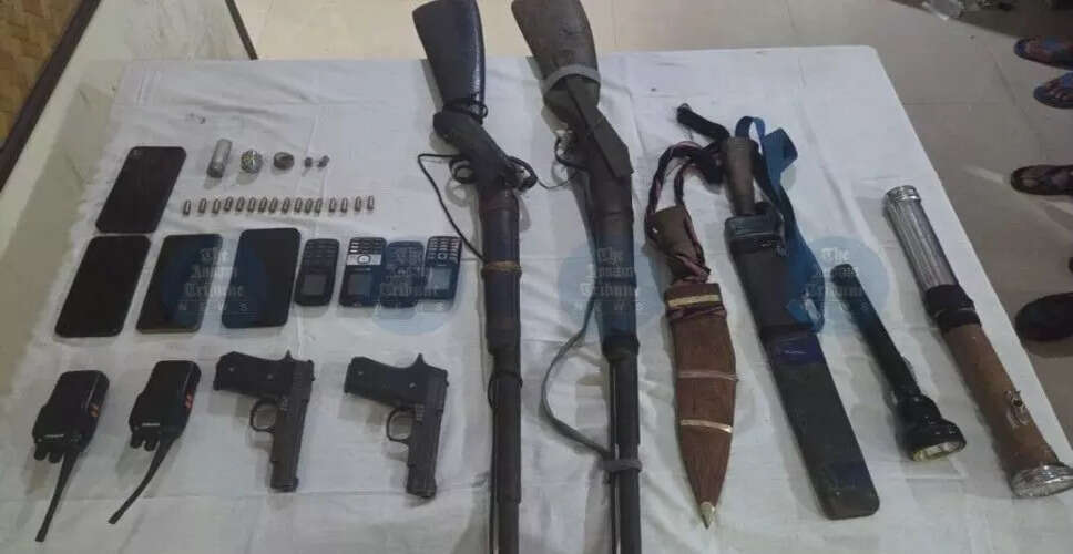 असम-अरुणाचल सीमा पर हथियारों की बड़ी बरामदगी