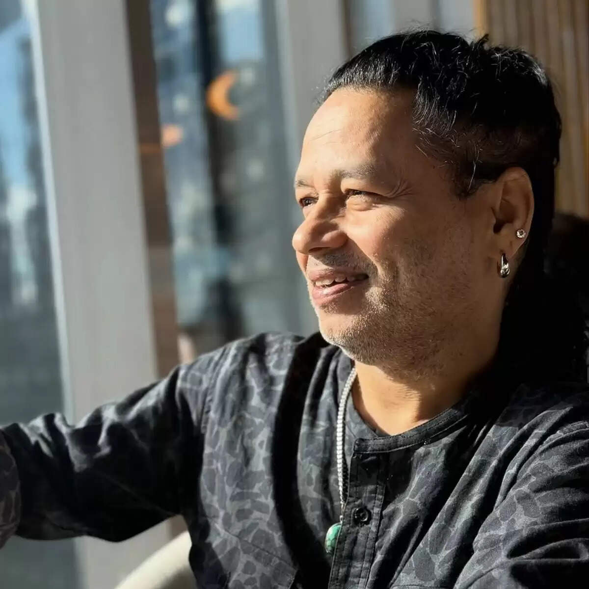 कैलाश खेर का गाना: शादी में बजने वाला, लेकिन असल में क्या है इसका मतलब?