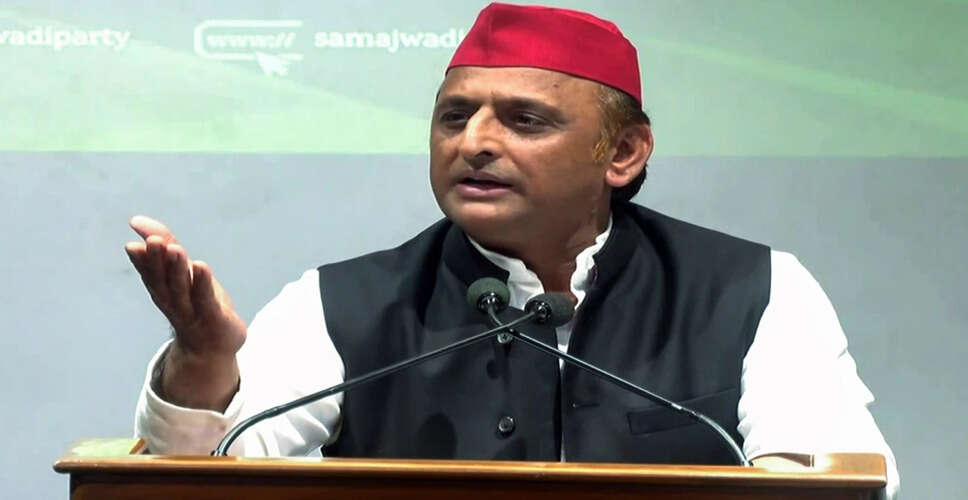अखिलेश यादव का मोदी के कानपुर दौरे पर तंज, विकास कार्यों का श्रेय भाजपा पर आरोप