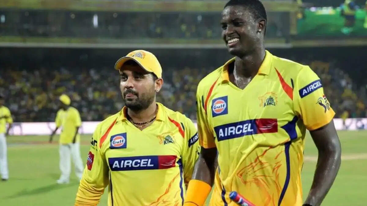 CSK के गेंदबाज ने PSL में मचाई तबाही, धोनी के मंत्र से लिए 4 विकेट
