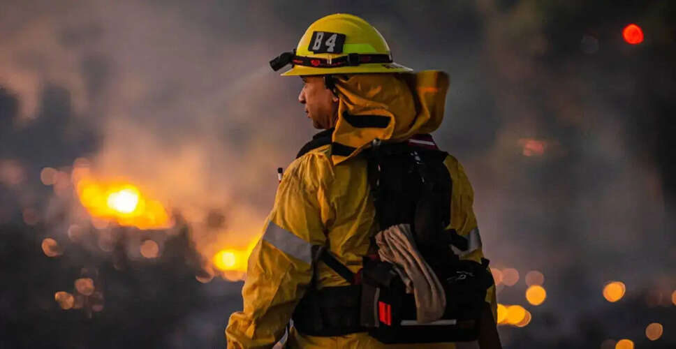 चिनो हिल्स में तेजी से फैलती आग से लोगों को किया गया evacuate