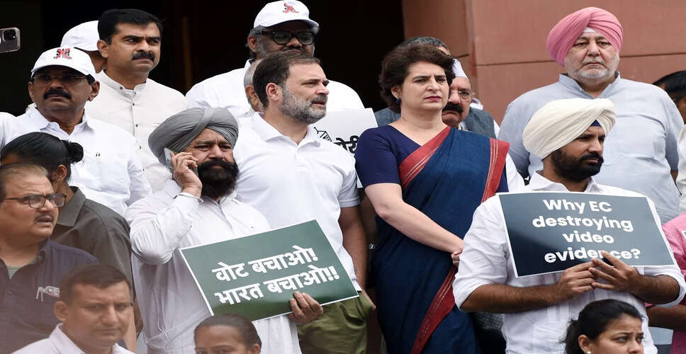 सुप्रीम कोर्ट का आधार पर फैसला: नागरिकता का प्रमाण नहीं माना जा सकता