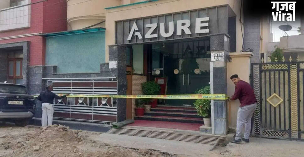 वाराणसी में वी.डी.ए. की कार्रवाई: 13 अवैध होटलों को किया सील