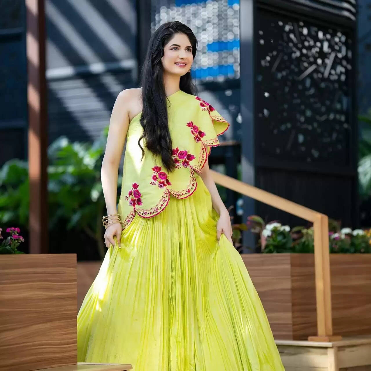 हर्षाली मल्होत्रा का नया लुक और फिल्म 'अखंडा 2' में भूमिका