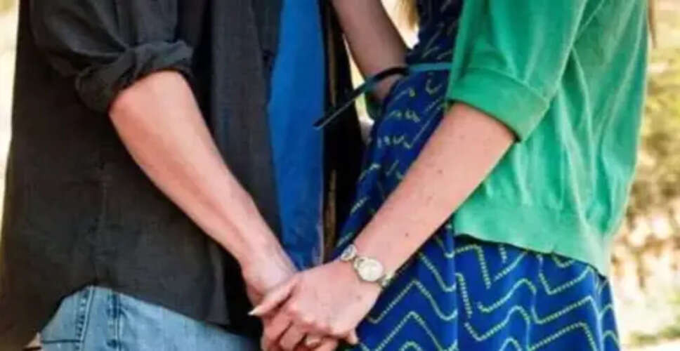 पटना में पति ने पत्नी पर जीपीएस से नजर रखकर पकड़ा प्रेमी के साथ