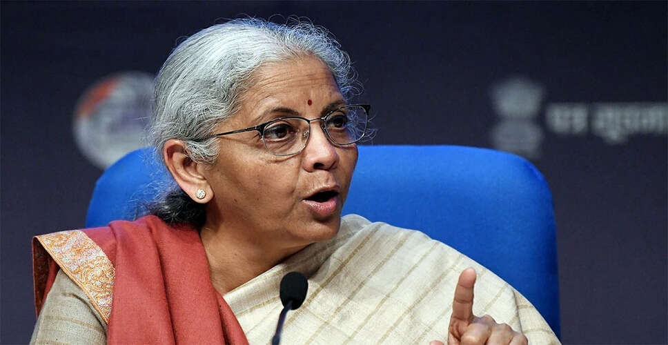 निर्मला सीतारमण का लद्दाख दौरा: विकास परियोजनाओं का उद्घाटन और वित्तीय समावेशन पर चर्चा