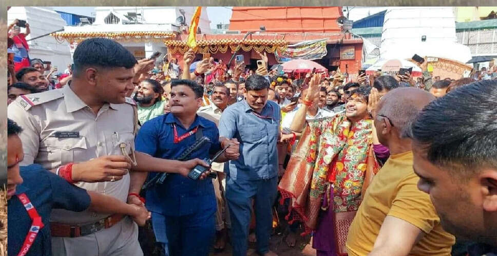 बागेश्वर धाम के आचार्य धीरेंद्र कृष्ण शास्त्री की 10 दिवसीय पदयात्रा का आगाज